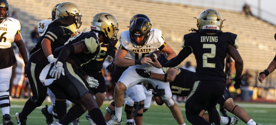 The Crandall Pirates took down the Irving Tigers on Thursday, Sept. 11 to start the season 3-0. Photo courtesy of Jason Bowie