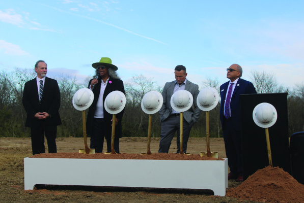 Terrell Pet Adoption Center breaks ground