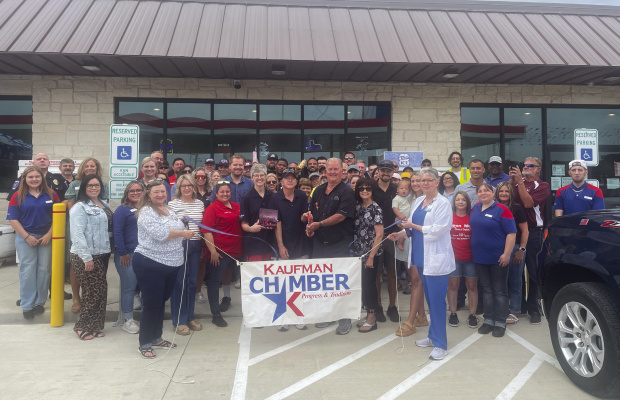 The Kaufman Chamber of Commerce hosted ribbon cuttings for K-Town Express Stop and Julio’s Chicken and Fish and Taqueria earlier in June. Photos courtesy of Anne Glasscock