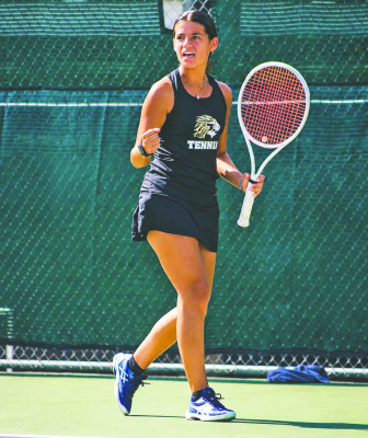 Kaufman varsity tennis dominates in multiple matches