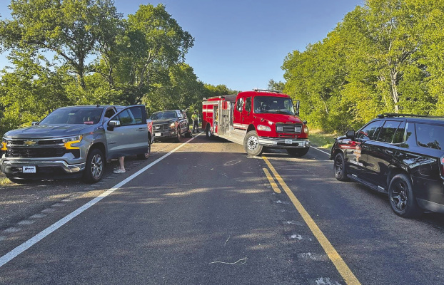 Terrell VFD, CareFlite respond to rollover crash