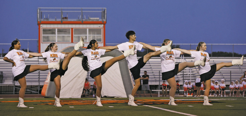 Kemp hosts Meet the ’Jackets