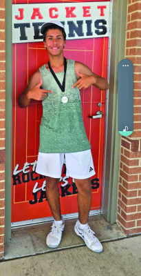 Kaufman tennis stays active over summer