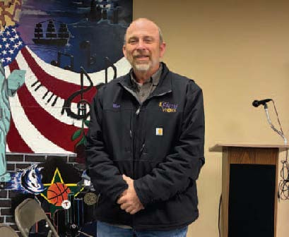 Kenneth Davis, who along with his wife, Donna, are the founders of Faith at Work Ministries, is sworn in as a Kemp Houston Authority commissioner before the Dec. 9 meeting of the Kemp City Council. Photo by Amber Curtis