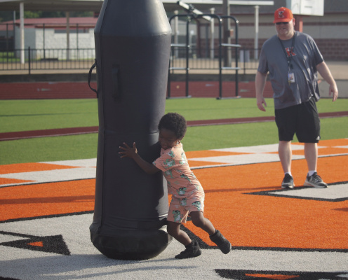 Kemp hosts football, volleyball camps